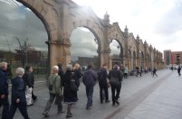 Sideways & Familiar 2009 (photograph by Nikki Clayton)