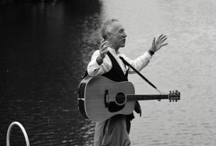 Ray Hearne (Karl Hurst)